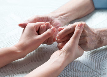 Social Media Use May Reduce Depression Risk In Elderly, Study Shows