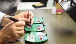 [photo caption: Selecting a soldering iron depends largely on its intended application] Photo source: https://www.tme.eu/pl/en/pages/news/21690/how-to-pick-the-best-soldering-iron