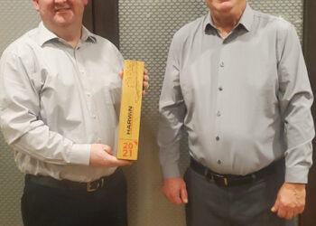 Digi-Key Electronics Wins Global Performance of the Year Award from Harwin