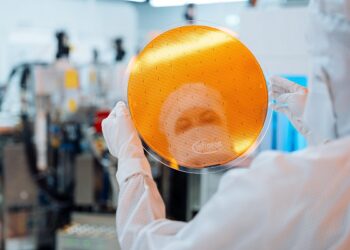 Infineon unveils the world’s thinnest silicon power wafer, pushing technical boundaries and improving energy efficiency