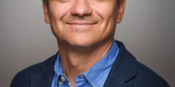 Future-Proofing Automotive Platforms: STMicroelectronics Delivers Extensible Memory for the Software-Defined Era